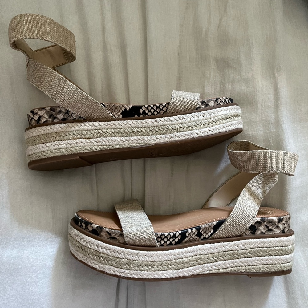 Vince Camuto | Platform Sandals | Size 7